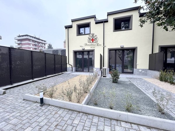 appartamento in vendita a Milano in zona Crescenzago