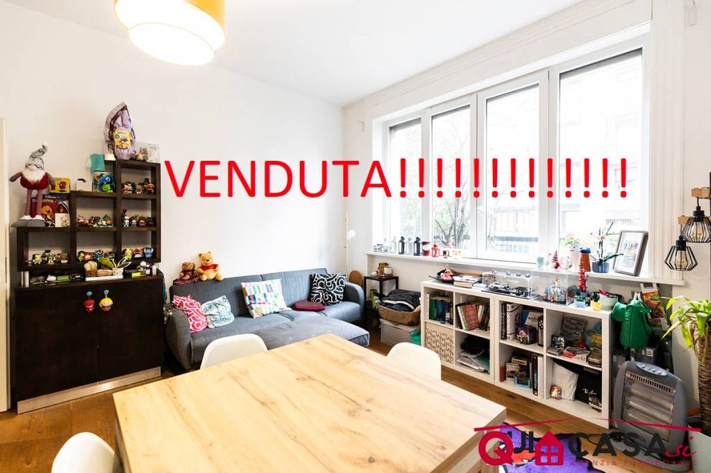 appartamento in vendita a Milano in zona Cascina dei Pomi