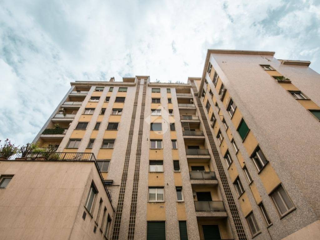 appartamento in vendita a Milano in zona Piazzale Lodi