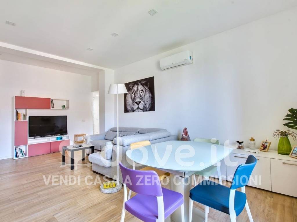 appartamento in vendita a Milano in zona Isola