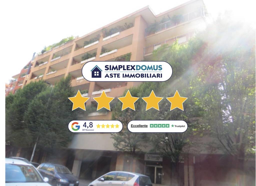 appartamento in vendita a Milano in zona Adriano