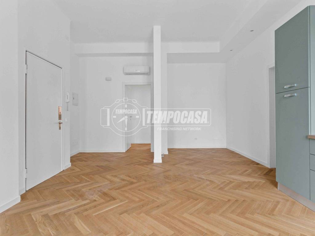 appartamento in vendita a Milano in zona Morivione