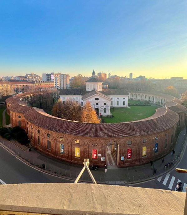 appartamento in vendita a Milano in zona Guastalla