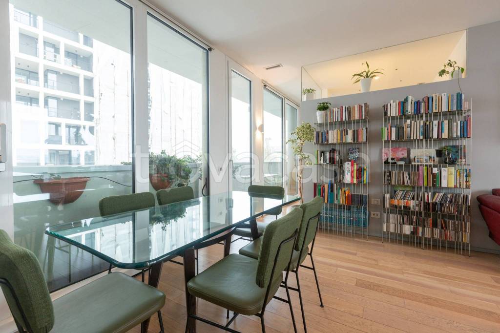 appartamento in vendita a Milano in zona Piazzale Lodi