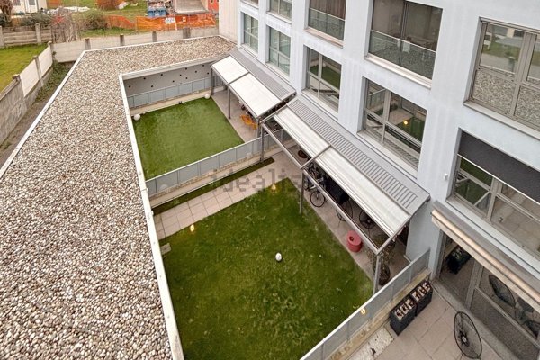 appartamento in vendita a Milano in zona Piazzale Lodi