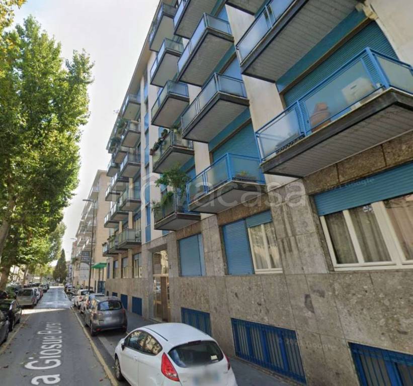 appartamento in vendita a Milano in zona Porta Genova