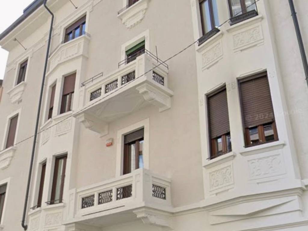 appartamento in vendita a Milano in zona Porta Venezia