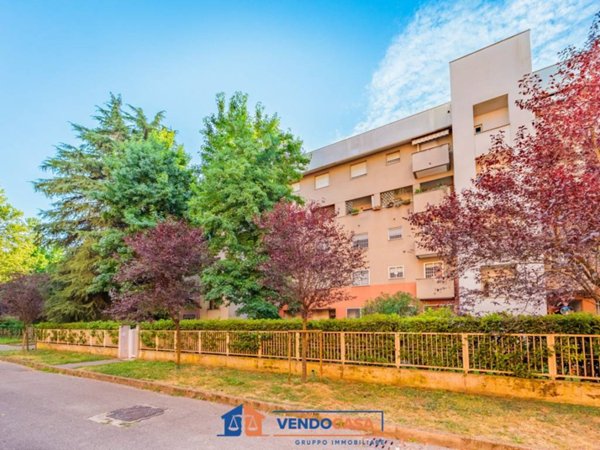 appartamento in vendita a Milano in zona Barona