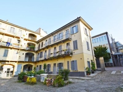 appartamento in vendita a Milano in zona Bocconi