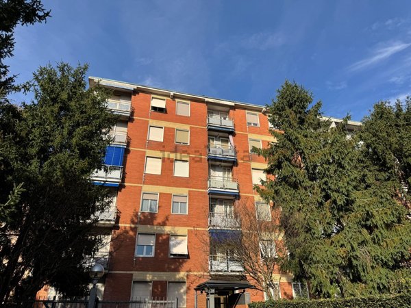 appartamento in vendita a Milano in zona Baggio