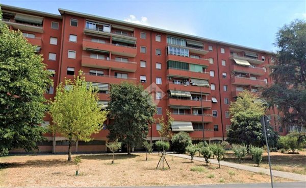 appartamento in vendita a Milano in zona Gallaratese
