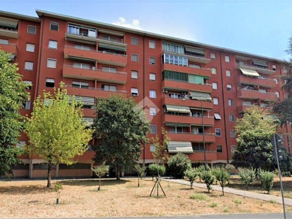 appartamento in vendita a Milano in zona Gallaratese