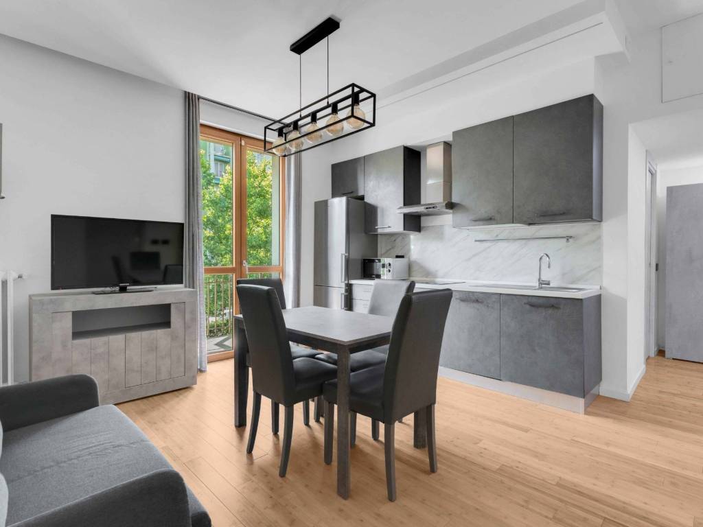 appartamento in vendita a Milano in zona Barona