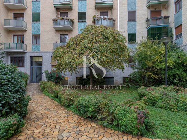 appartamento in vendita a Milano in zona Città Studi