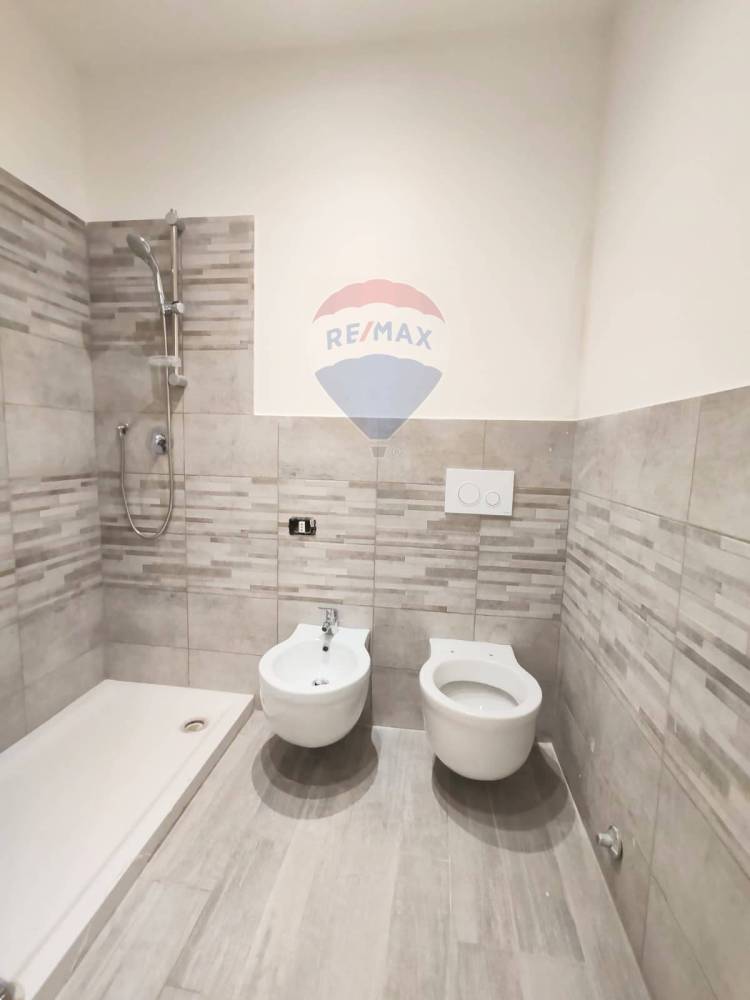 appartamento in vendita a Milano in zona Bocconi