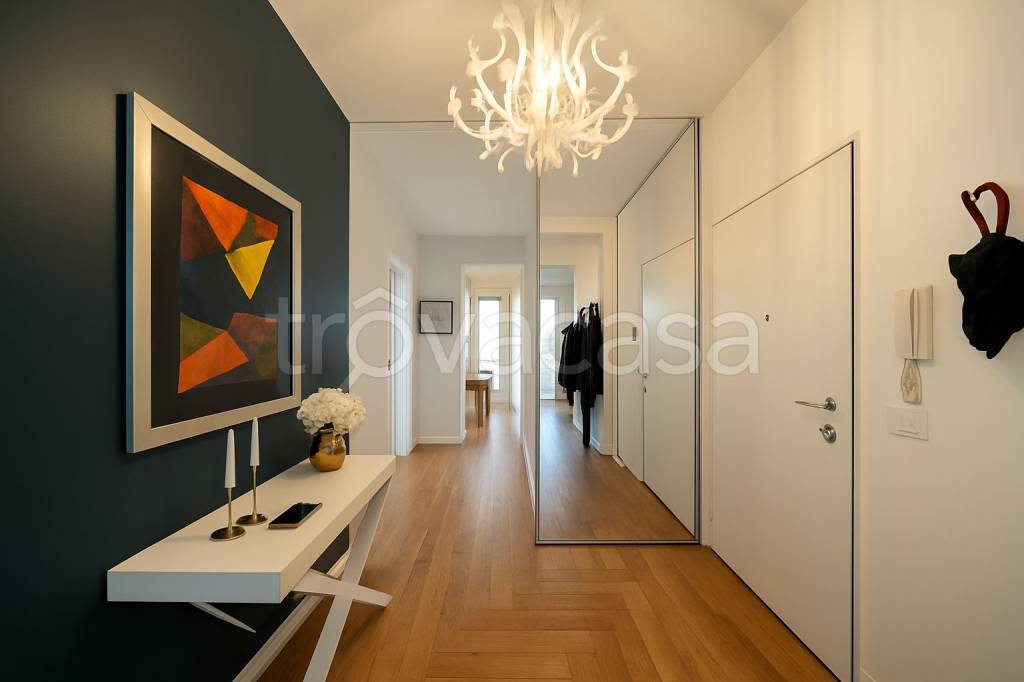 appartamento in vendita a Milano in zona Porta Venezia