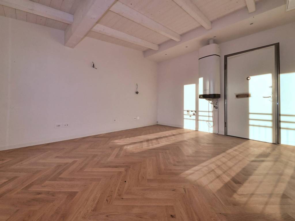 appartamento in vendita a Milano in zona Trenno