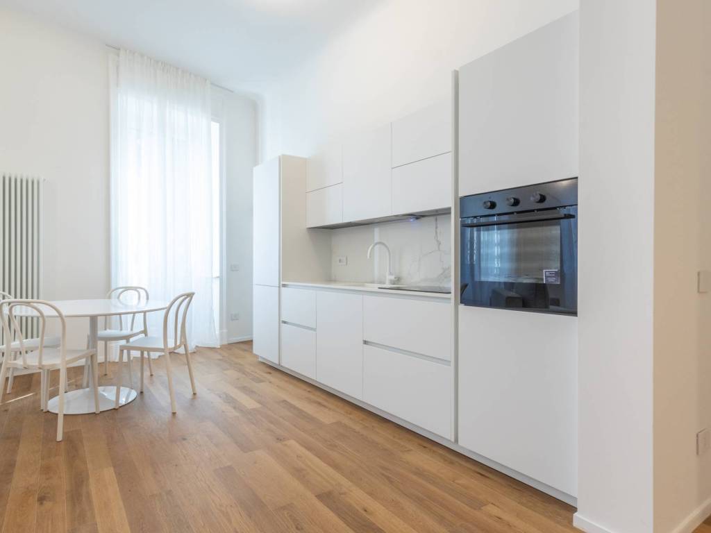 appartamento in vendita a Milano in zona Sempione