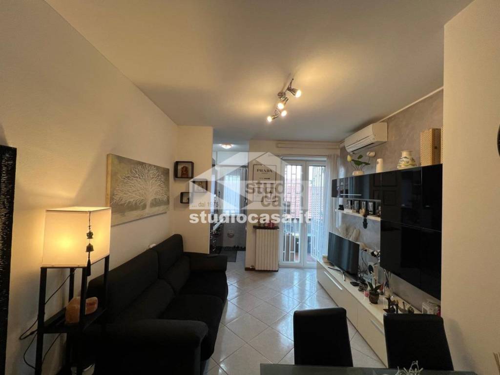 appartamento in vendita a Milano in zona Adriano