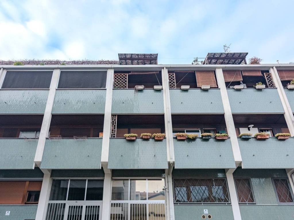 appartamento in vendita a Milano in zona Cagnola