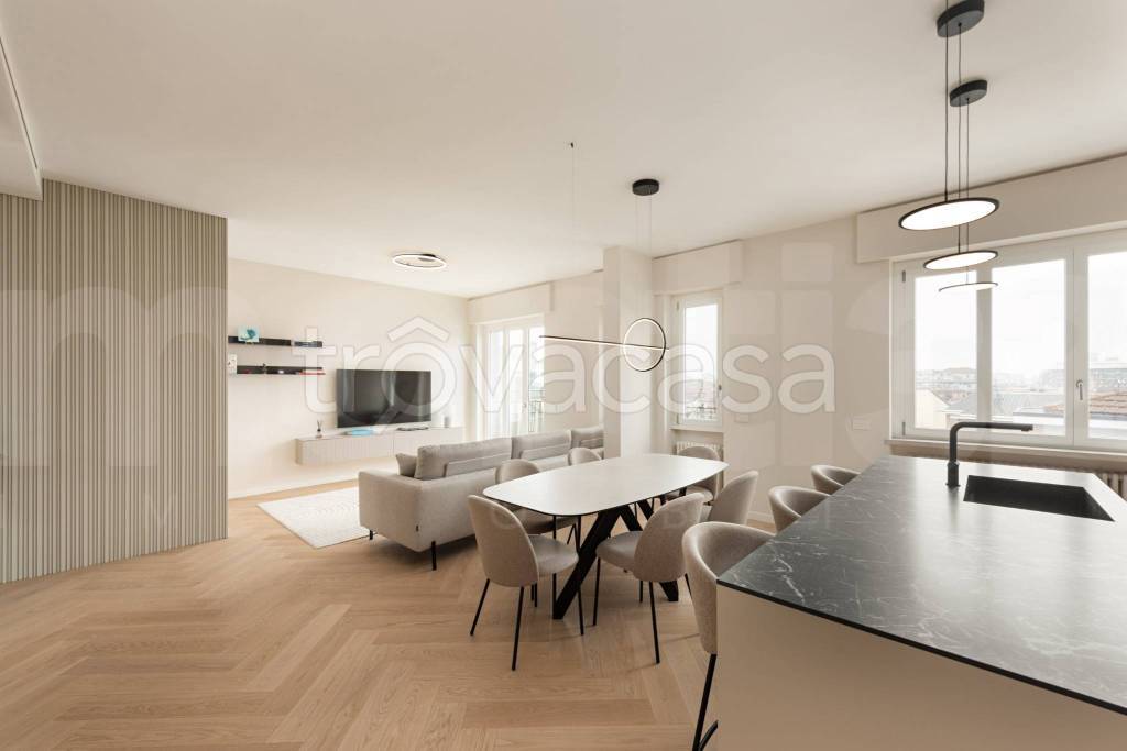 appartamento in vendita a Milano in zona Isola