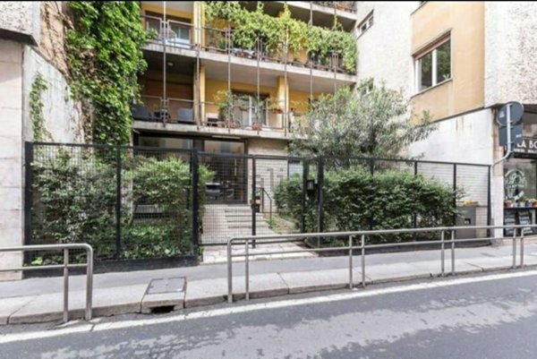 appartamento in vendita a Milano in zona Solari