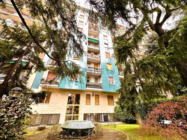 appartamento in vendita a Milano in zona Città Studi