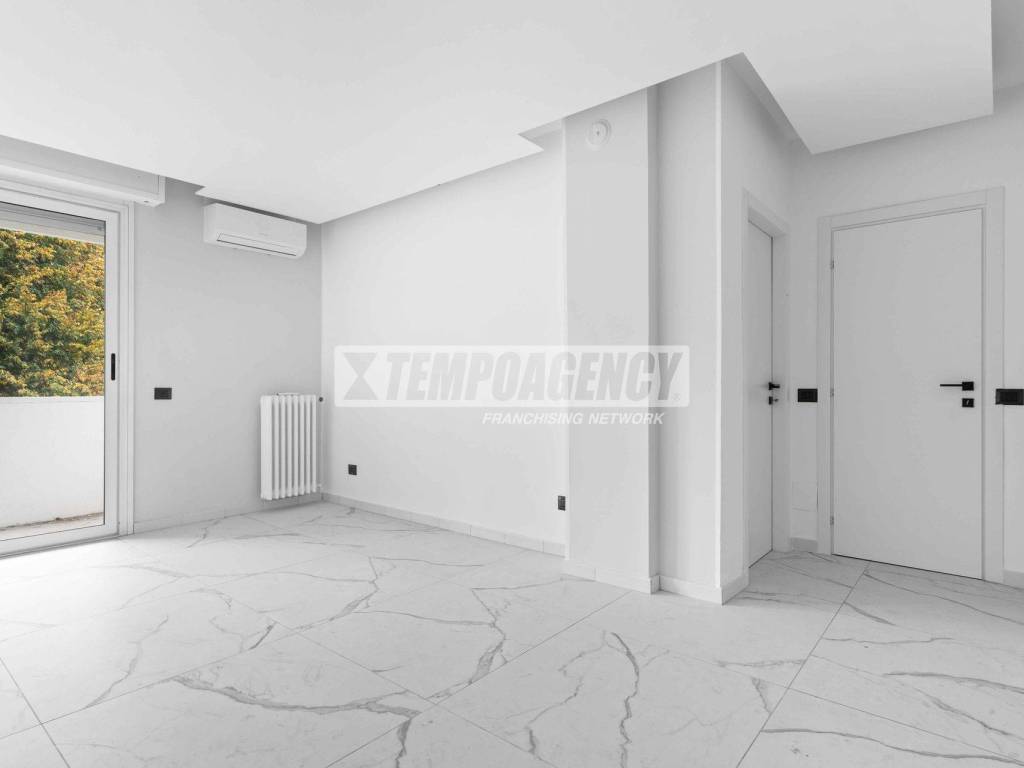 appartamento in vendita a Milano in zona Barona