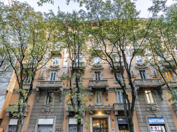 appartamento in vendita a Milano in zona Sempione