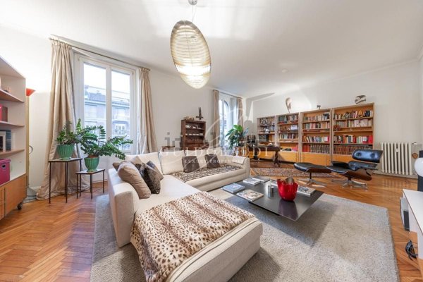 appartamento in vendita a Milano in zona Sempione