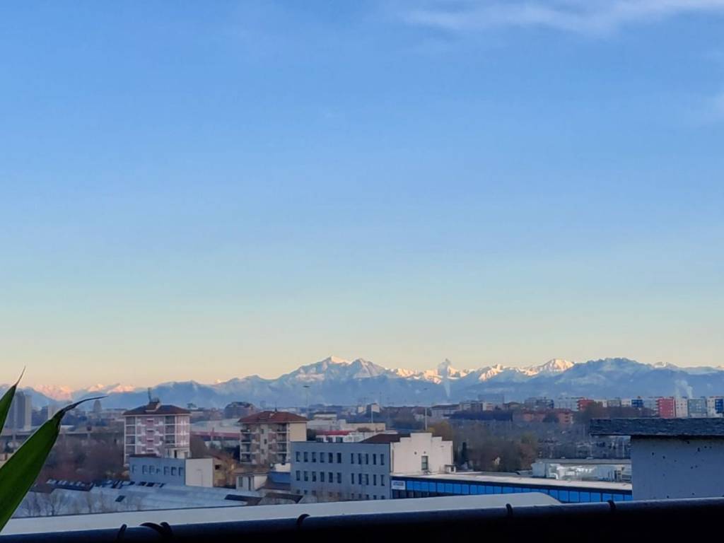 appartamento in vendita a Milano in zona Corvetto