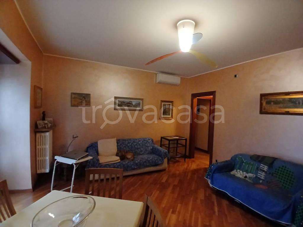 appartamento in vendita a Milano in zona Gallaratese