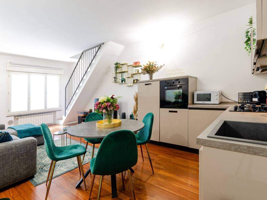 appartamento in vendita a Milano in zona Vigentino