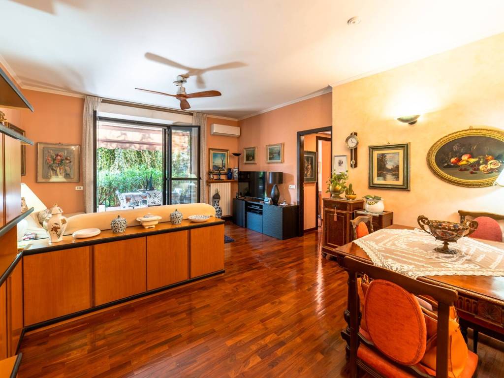 appartamento in vendita a Milano in zona Isola