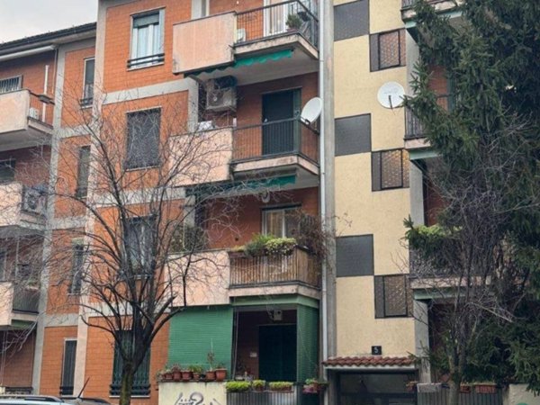 appartamento in vendita a Milano in zona Lambrate