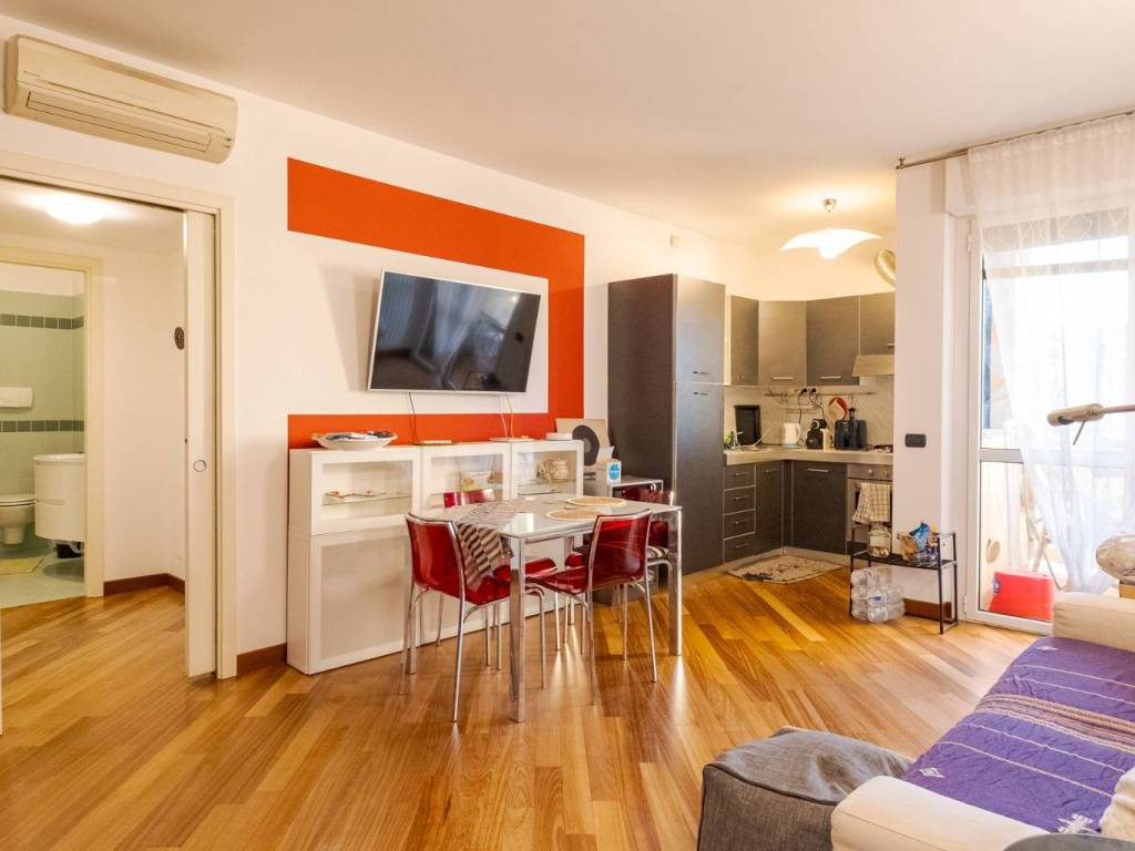 appartamento in vendita a Milano in zona Piazzale Lodi