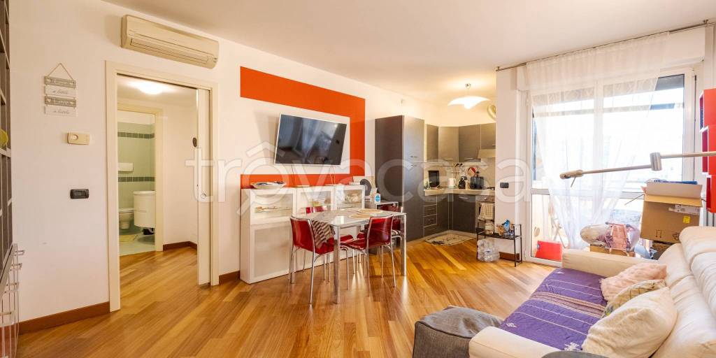 appartamento in vendita a Milano in zona Piazzale Lodi