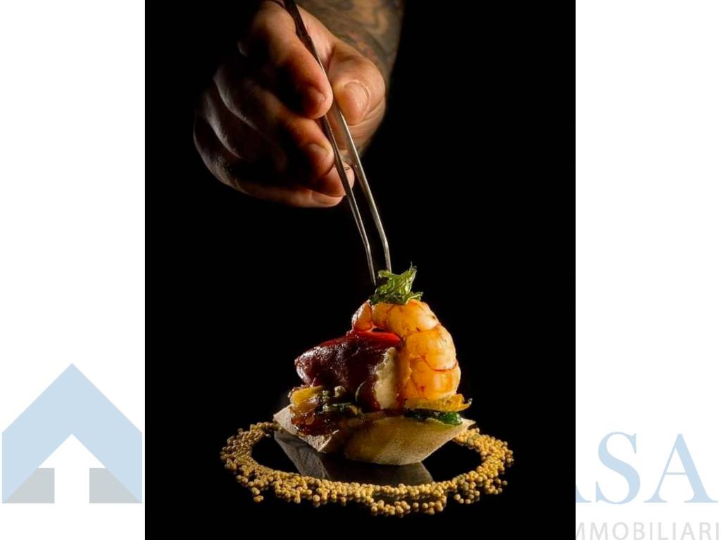 negozio in vendita a Milano in zona Porta Romana