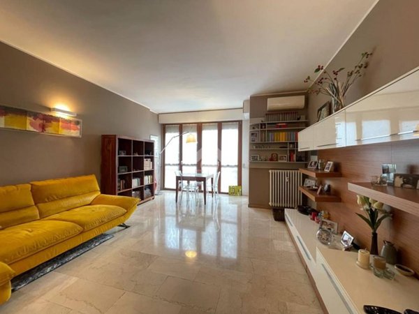 appartamento in vendita a Milano in zona Isola