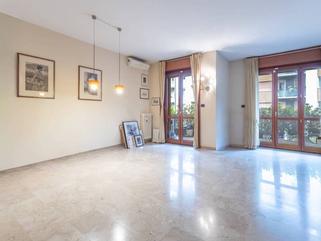 appartamento in vendita a Milano in zona Porta Romana