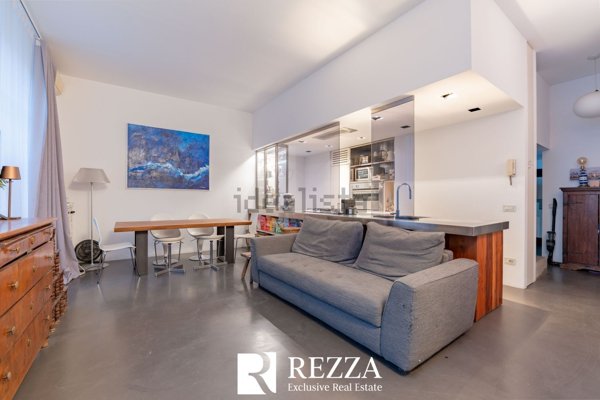 appartamento in vendita a Milano in zona Porta Garibaldi