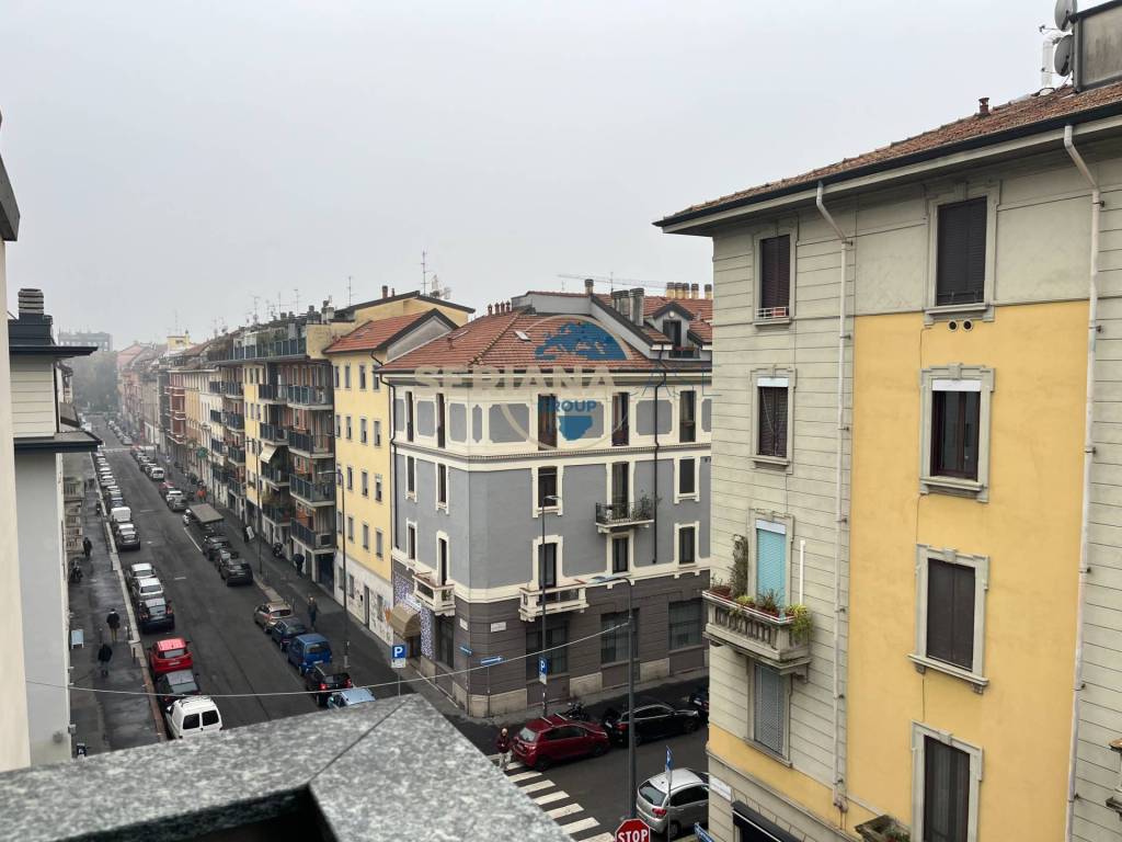appartamento in vendita a Milano in zona Chiesa Rossa