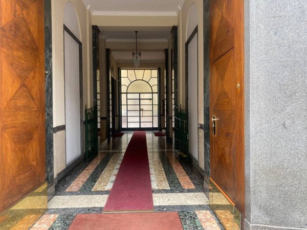 appartamento in vendita a Milano in zona Centro Direzionale