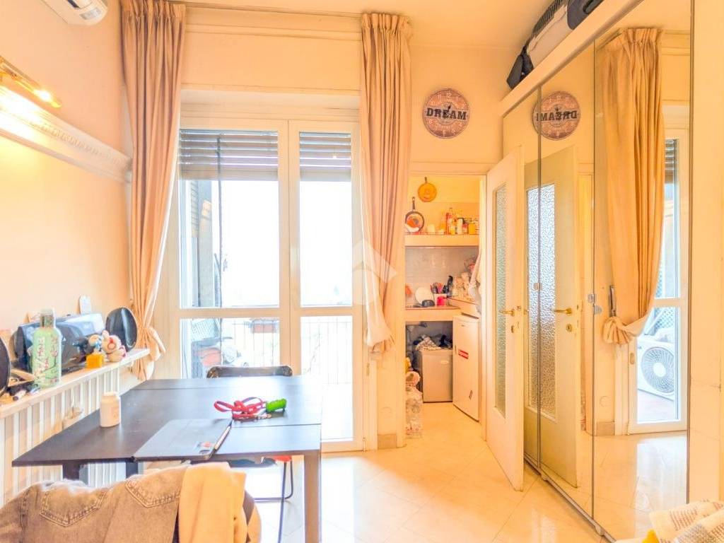 appartamento in vendita a Milano in zona Piazzale Lodi