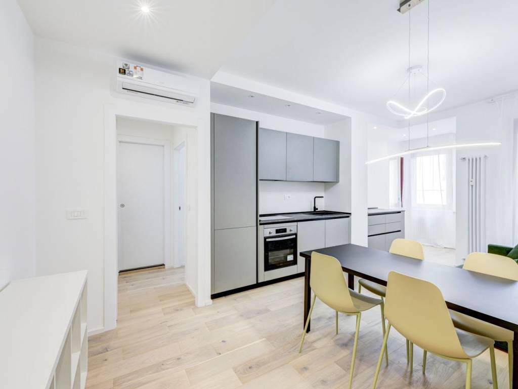 appartamento in vendita a Milano in zona Solari