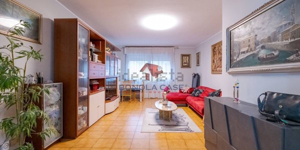 appartamento in vendita a Milano in zona Gallaratese