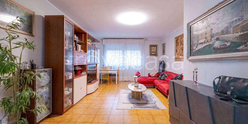 appartamento in vendita a Milano in zona Gallaratese