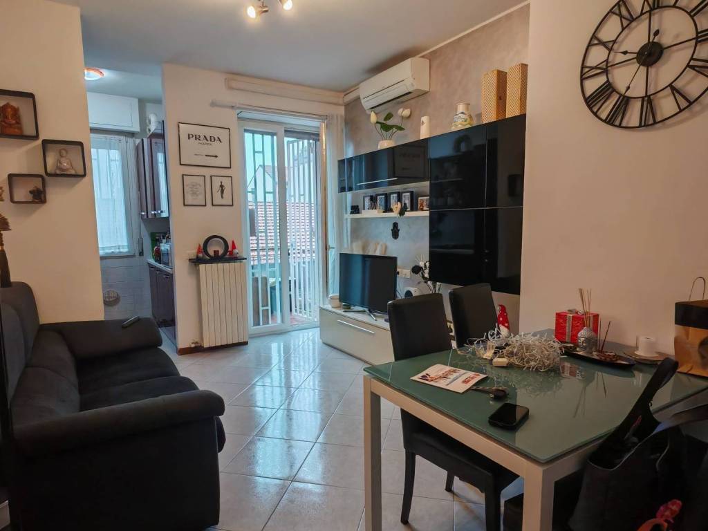 appartamento in vendita a Milano in zona Gorla