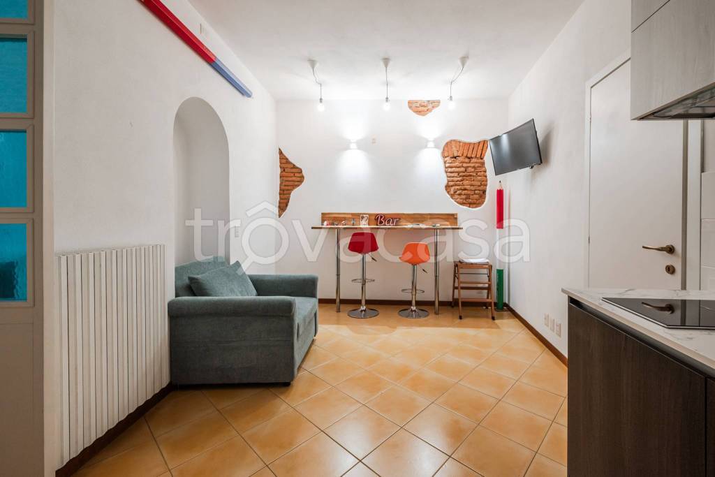 appartamento in vendita a Milano in zona Sant'Ambrogio