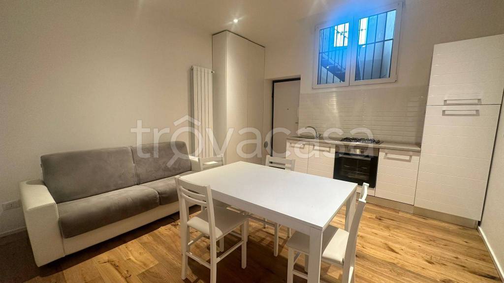 appartamento in vendita a Milano in zona Porta Ticinese